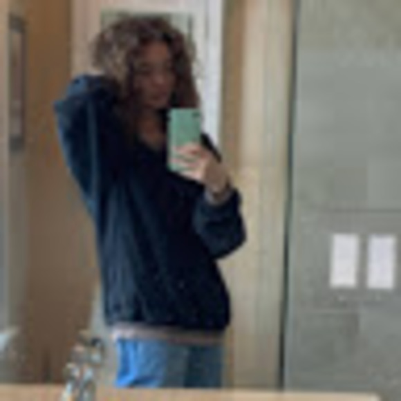 Meet your Posher, Emma - Picture 1 of 1